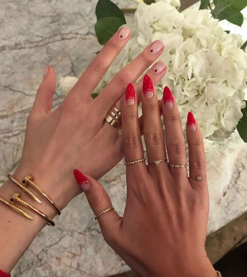 Nikki-Wolff-nails,-Christmas-party-beauty-trends-by-healthista