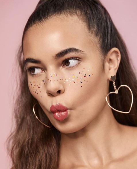 glitter-freckles-Christmas-party-beauty-trends-by-healthista