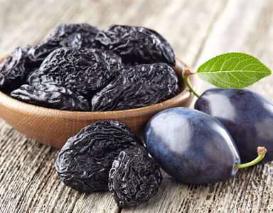 bowl-of-prunes,-30-weight-loss-tips-in-30-days---#28-prunes,-dates-and-figs-by-healthista.com