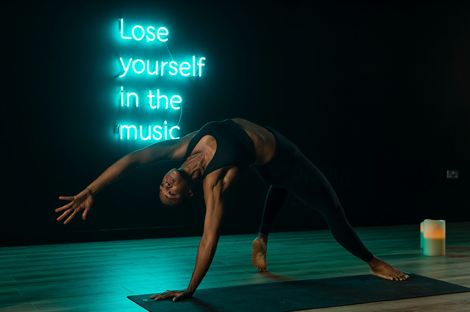 lose yourself in the music yoga ONE LDN hip hop yoga, best fitness studios in london by healthista