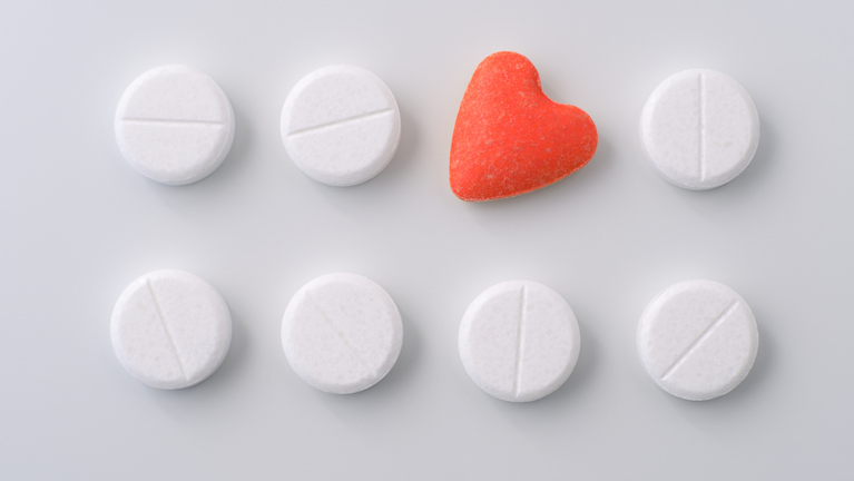 pills-with-heart-I-was-addicted-to-love-by-healthista.com