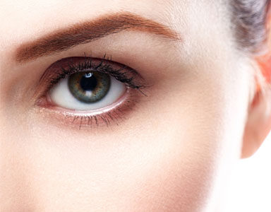 woman's-eye,-Anti-ageing-face-yoga-for-a-smoother-eye-area-in-60-seconds-by-healthista.com