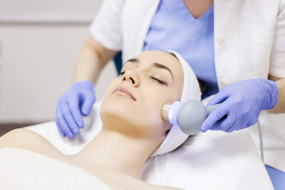 Adult-acne-FAQs-answered-by-expert-dermatologist-dr anjali mahto-laser treatment