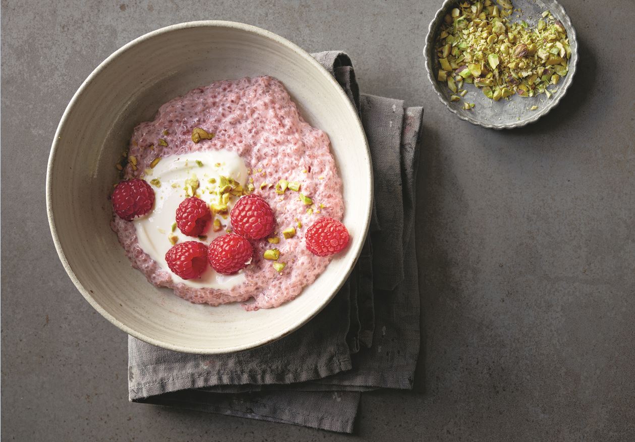 Strawberry Chia Pudding low carb express