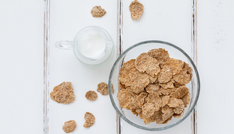 bran-flakes-myths-about-fibre-by-healthista-arla-yoghurt