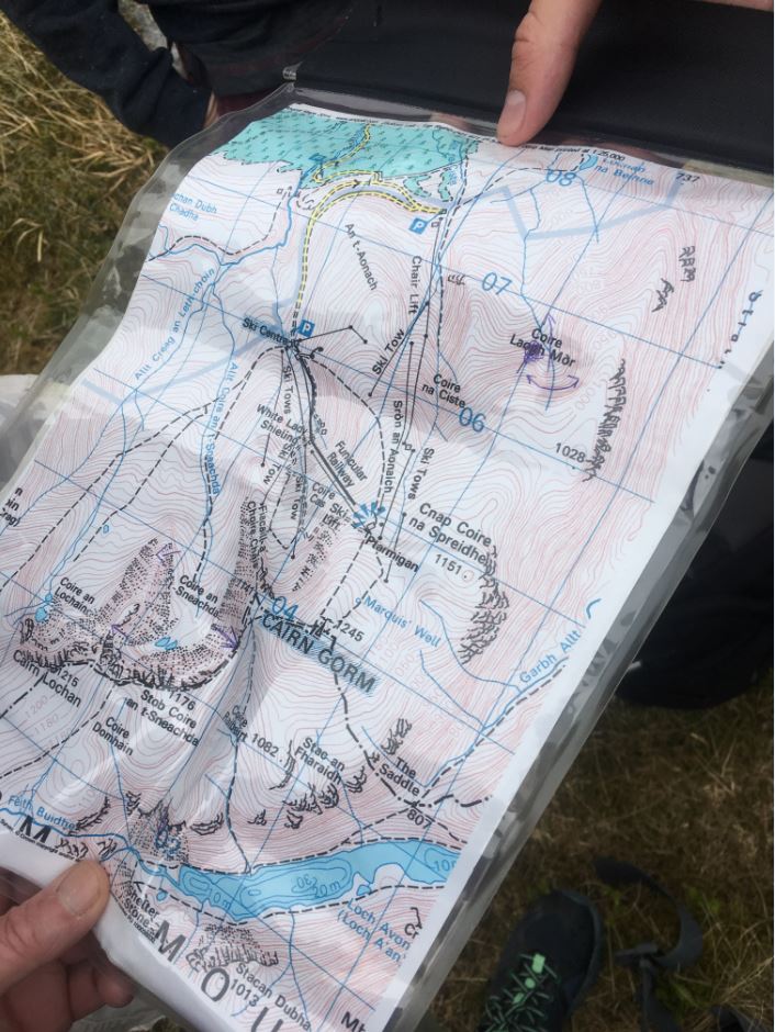 Munro-bagging_-how-to-conquer-Scotlands-Munros-Merrell-Heather-Morning-hiking-map