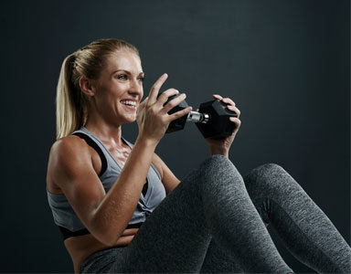 dumbbell-crunch,-30-Day-dumbbell-workout-challenge---Day-20-by-healthista.com