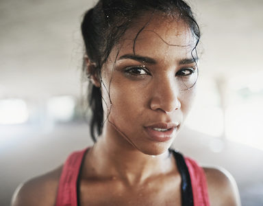 girl-sweat-6-ways-to-sweat-less-by-healthista-featured-image