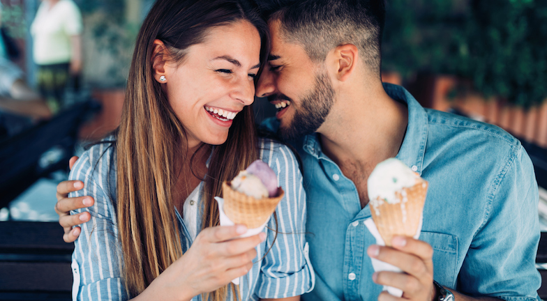 man-and-woman-eating-icecream-healthista.com