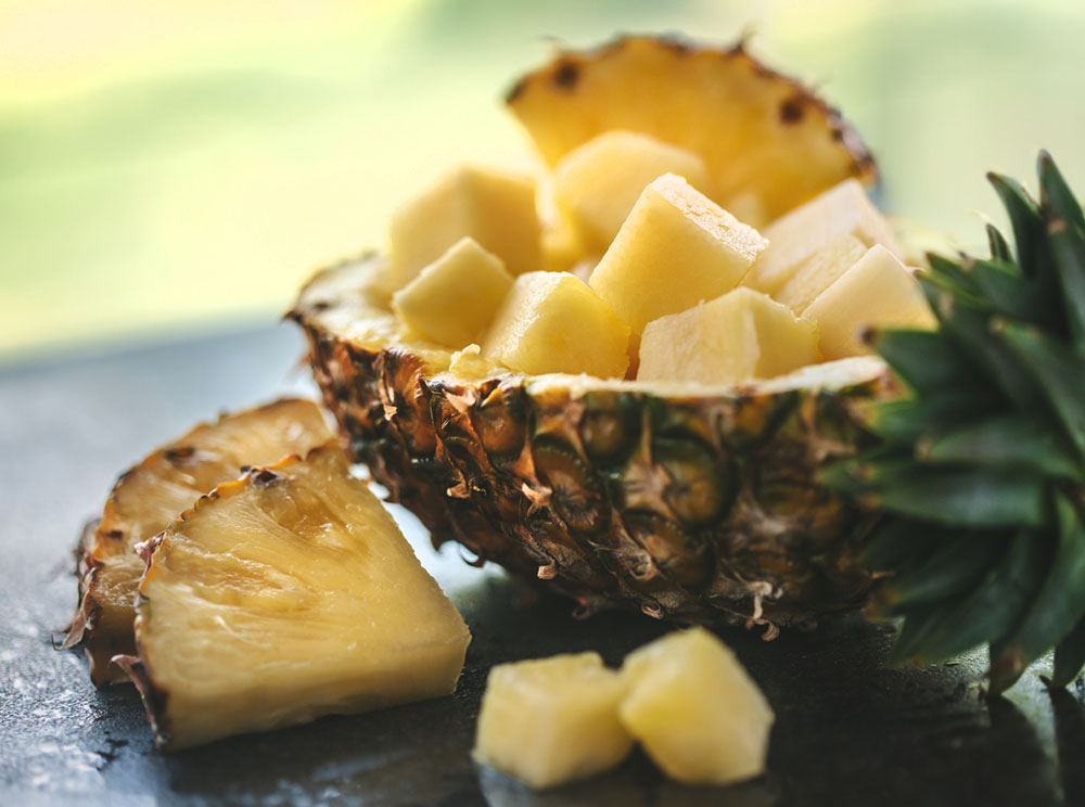 5-natural-ways-to-help-bloating-pineapple