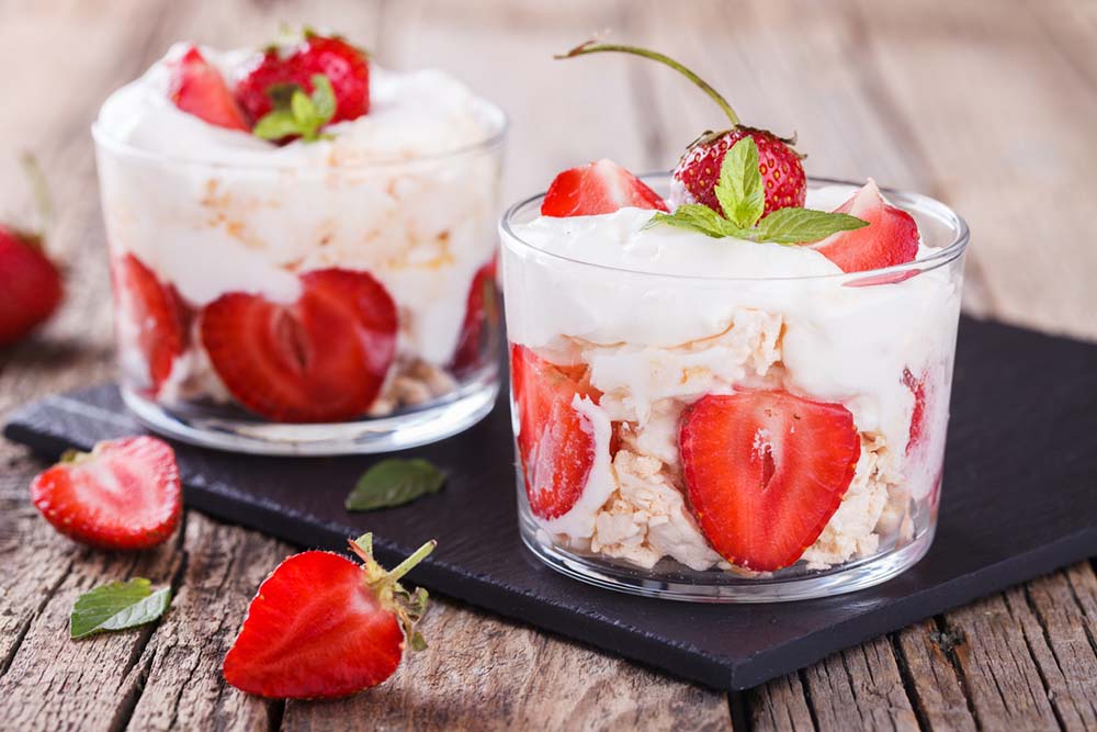 60-weight-loss-tips-in-60-days-New-Year-Revolution-eton-mess-dessert.