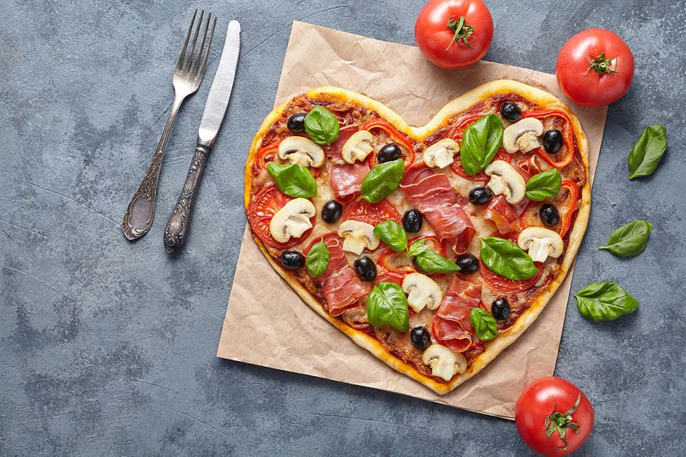 60-weight-loss-tips-in-60-days-New-Year-Revolution-heart-shaped-healthy-pizza