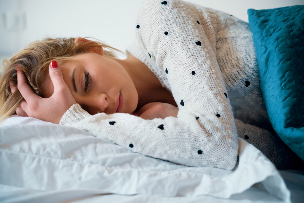 7-signs-of-magnesium-deficiency-that-could-be-ruining-your-body-goals-Insufficient-sleep