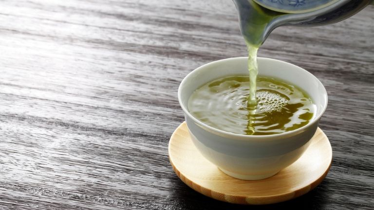 5 foods to keep you young - anti ageing skin - green tea