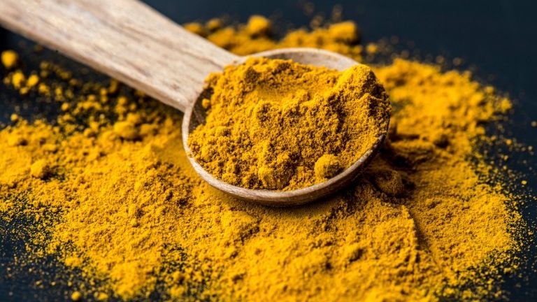 5 foods to keep you young - anti ageing skin - turmeric