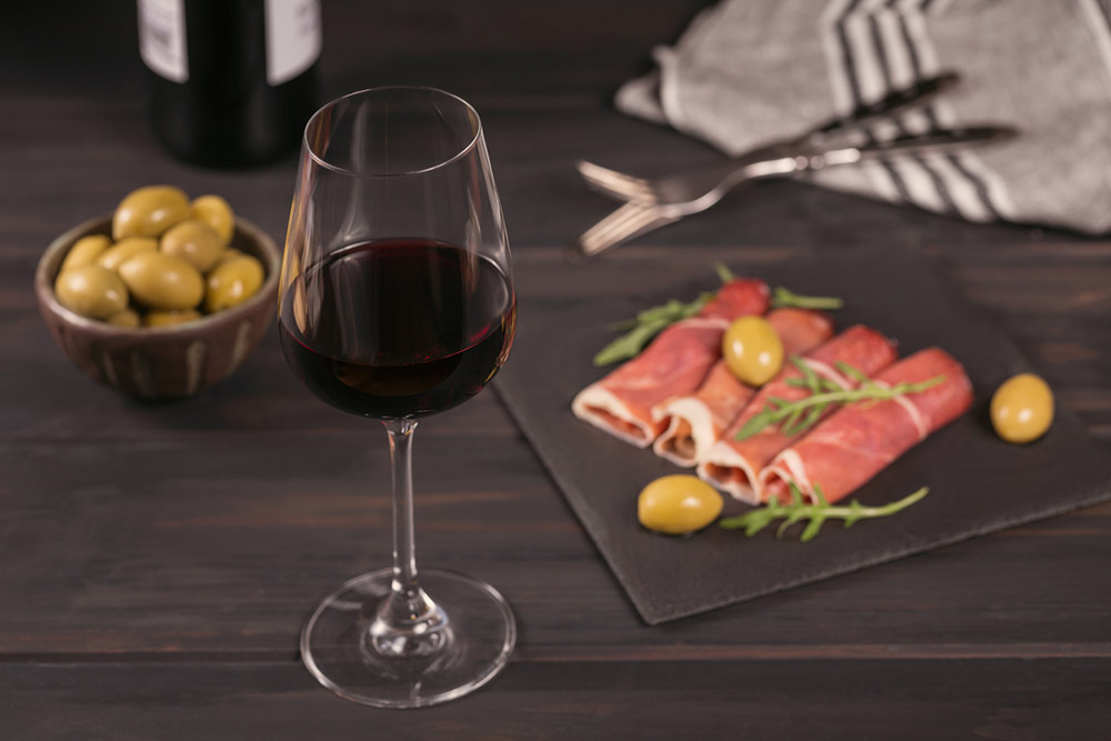 red-wine-and-food.jpg