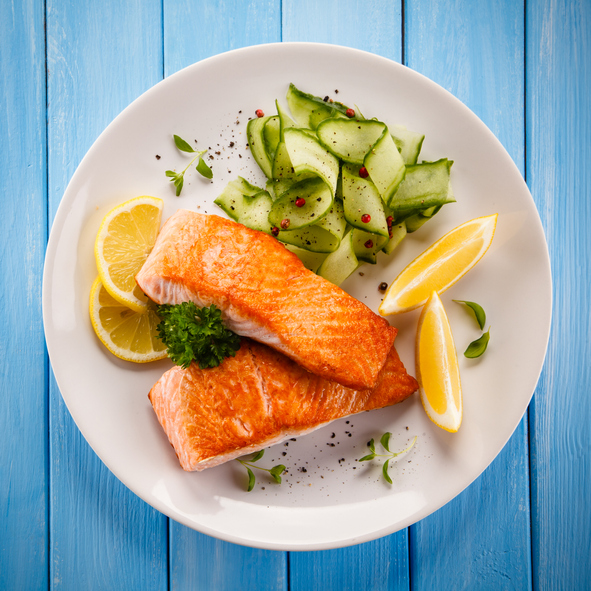 Grilled salmon with vegetables