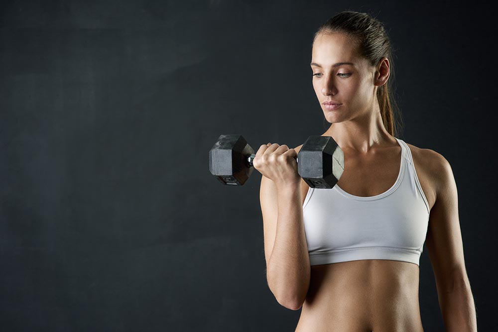 transformation-wk-10-woman-holding-weights-againnnn.jpg