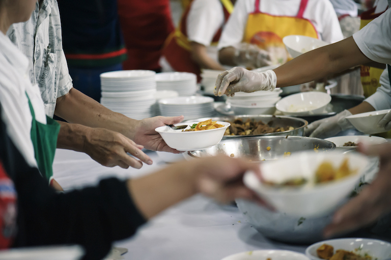 Serving-homeless-ubuntu-healthista