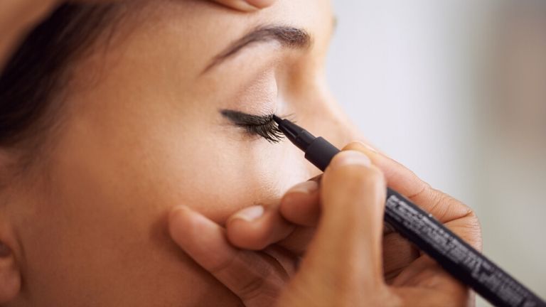 Eyeliner MAIN (1)