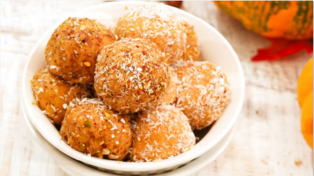 pumpkin spice protein balls recipe for halloween