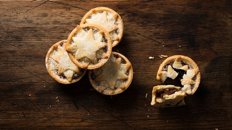 A healthier take on two of your favourite festive treats MAIN