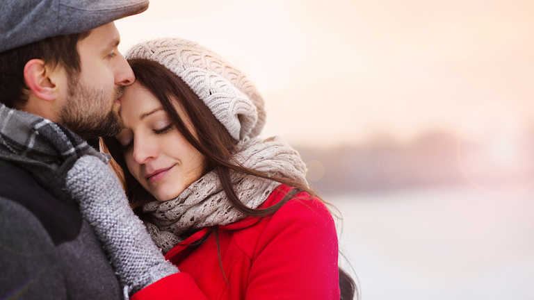 listen-to-people-happy-couple-empathy-for-christmas.jpg