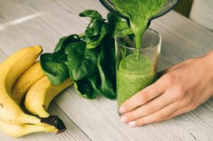 5 ways to detox your body naturally this summer bananas and green juice