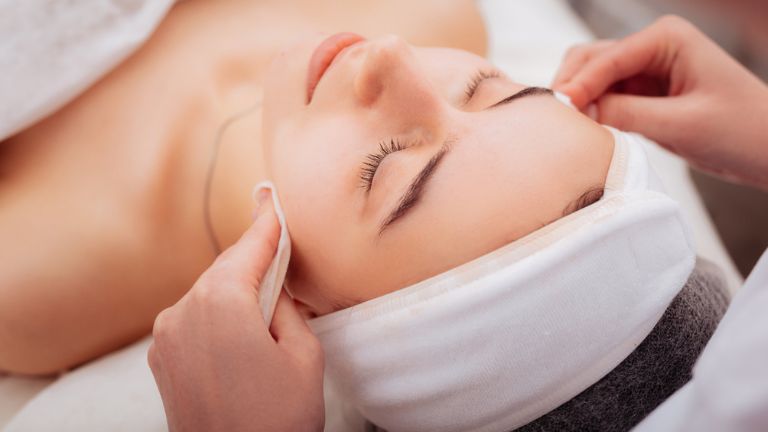 3 best facials in London for glowing skin - tried and tested MAIN