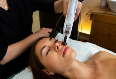 Healthista Loves Cloud Twelve's Softmesology skin tightening facial FEATURED