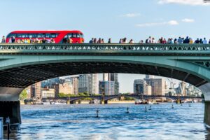 dating apps busy london crowd