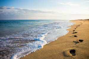 footprints in the sand mental health mindset