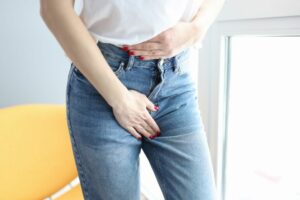 WOMAN WITH UTI SYMPTOMS