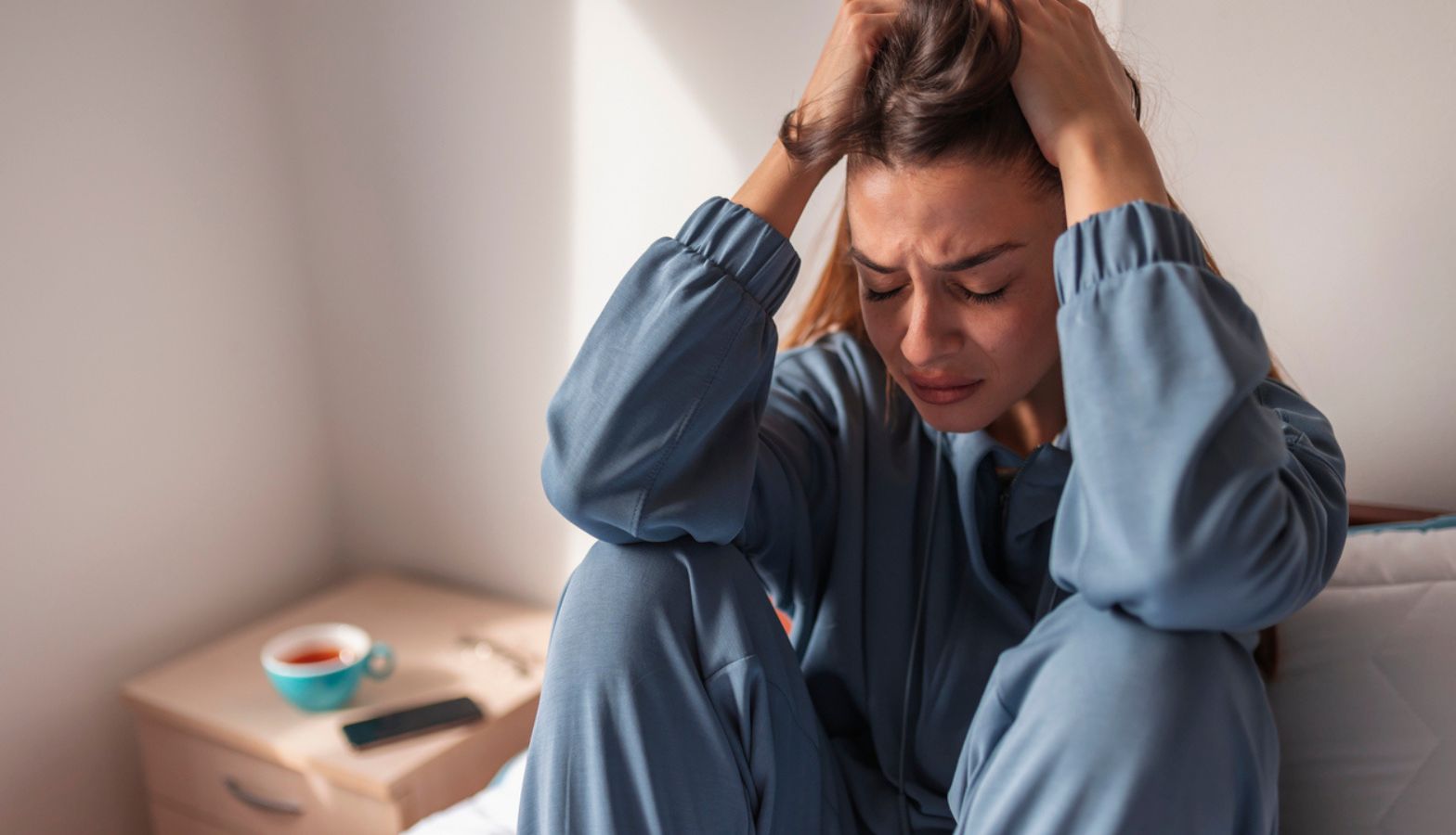 Neuroscientist reveals how to spot anxiety symptoms & help manage your mind